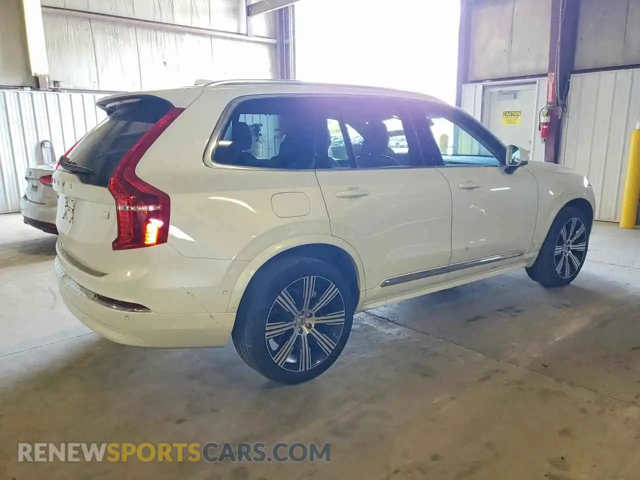 3 Photograph of a damaged car YV4H60LF7R1205742 VOLVO XC90 2024