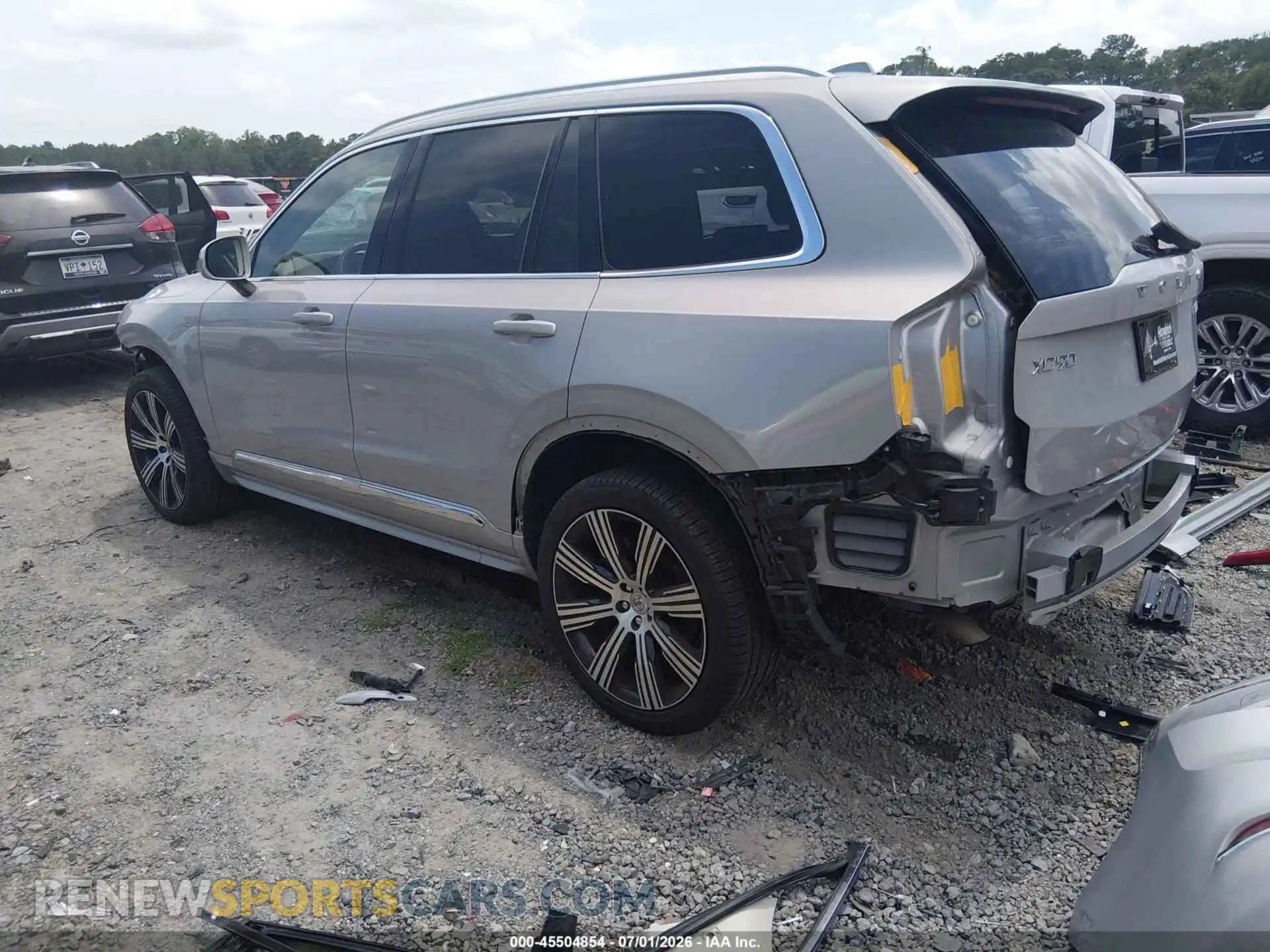3 Photograph of a damaged car YV4L12PE0R1237261 VOLVO XC90 2024