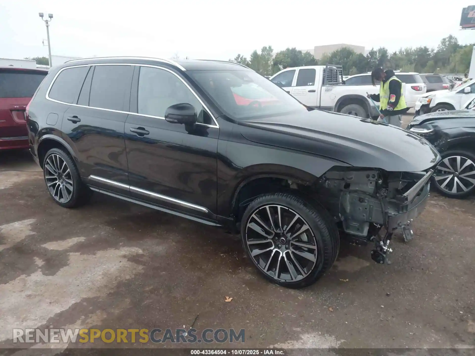 1 Photograph of a damaged car YV4062JB0S1361460 VOLVO XC90 2025