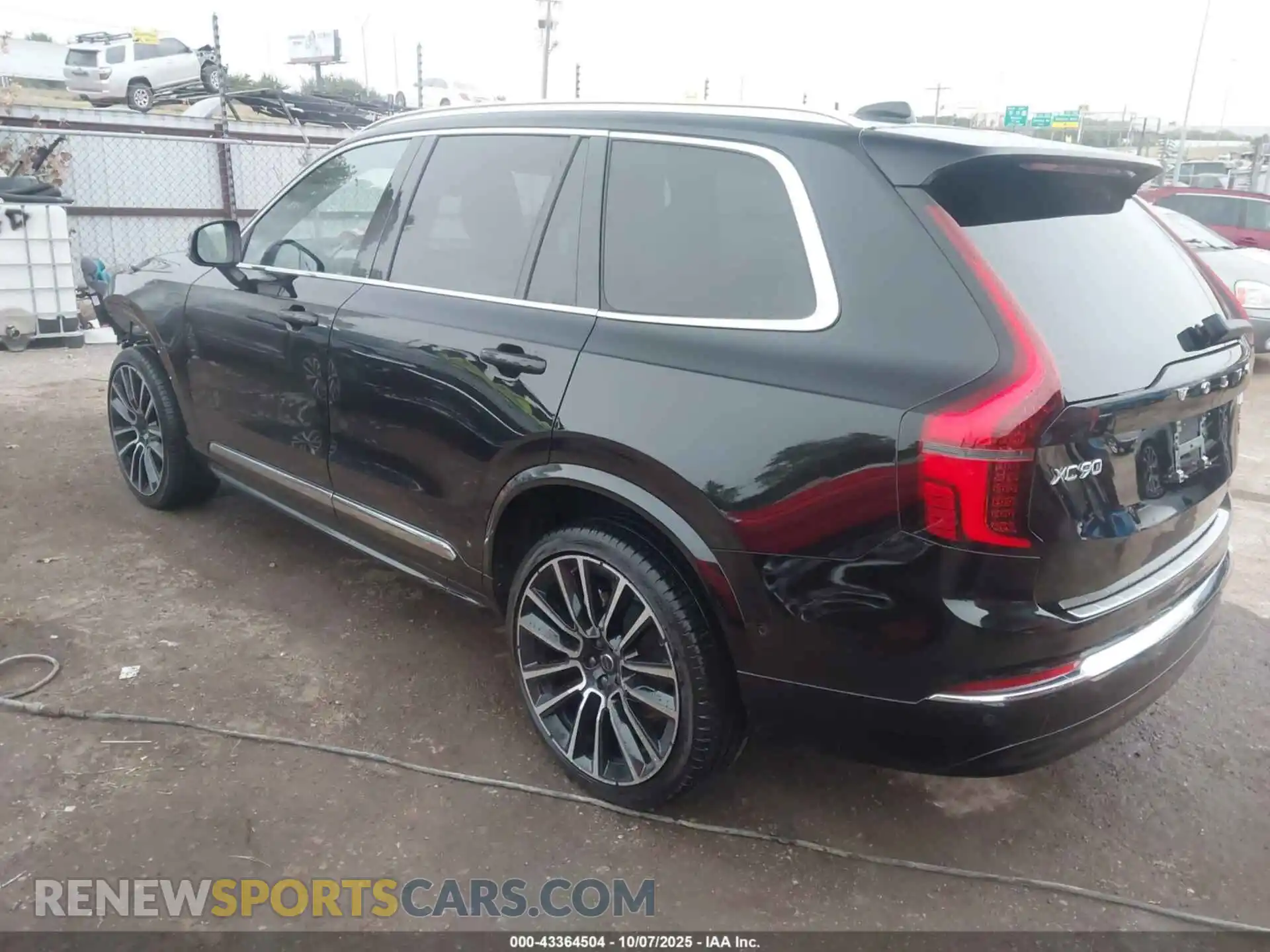 3 Photograph of a damaged car YV4062JB0S1361460 VOLVO XC90 2025