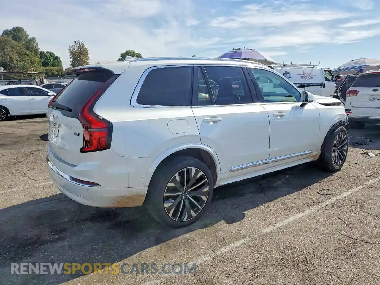 3 Photograph of a damaged car YV4062PB2S1380857 VOLVO XC90 2025