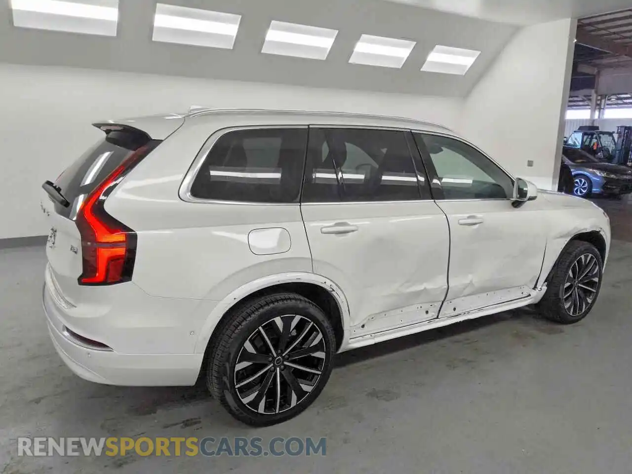 3 Photograph of a damaged car YV4H60PB9S1377669 VOLVO XC90 2025