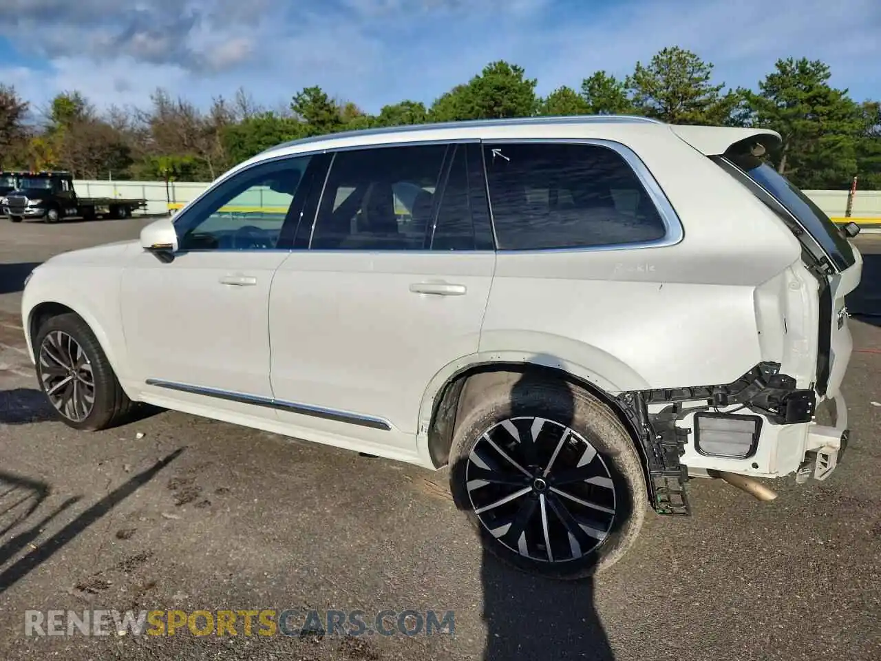 2 Photograph of a damaged car YV4062PE7T1464281 VOLVO XC90 2026