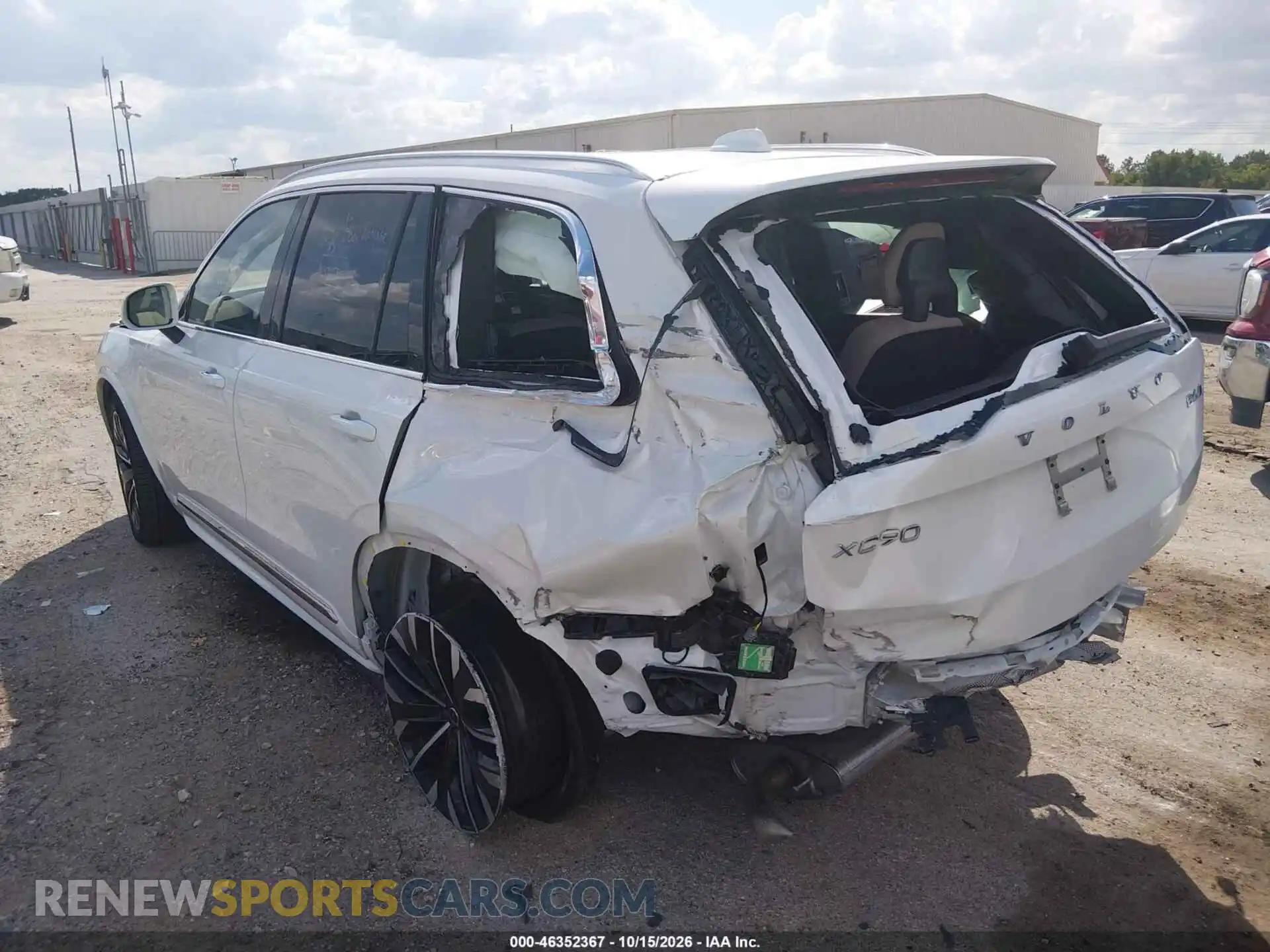 3 Photograph of a damaged car YV4062PE9T1509902 VOLVO XC90 2026