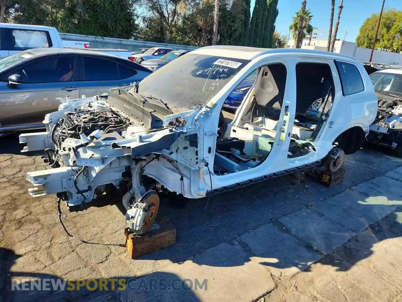 1 Photograph of a damaged car YV4062PFXT1429744 VOLVO XC90 2026