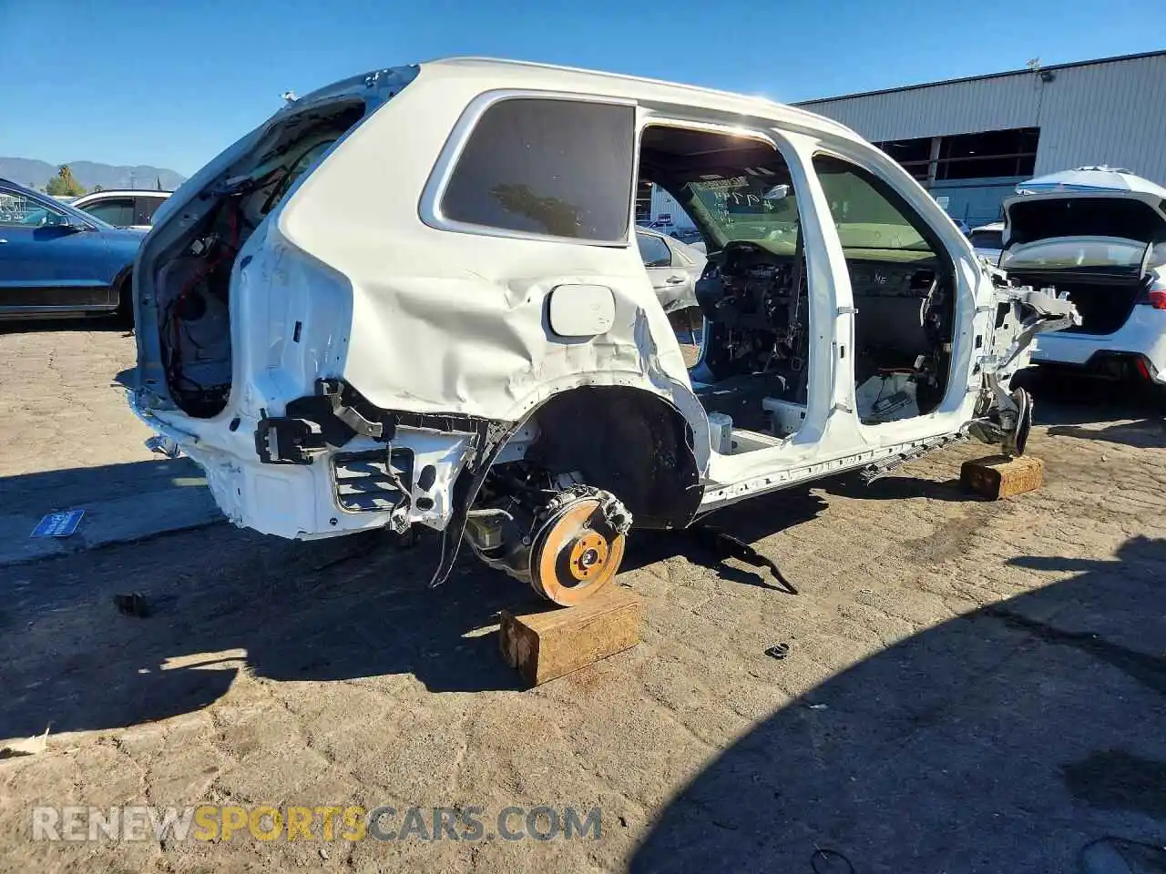 3 Photograph of a damaged car YV4062PFXT1429744 VOLVO XC90 2026