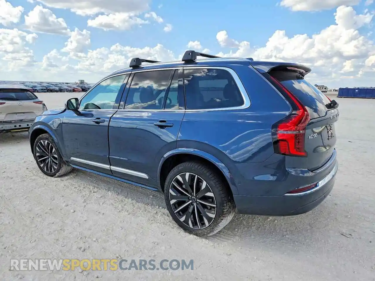 2 fotografías del automóvil dañado YV4H60PF1T1483960 VOLVO XC90 2026