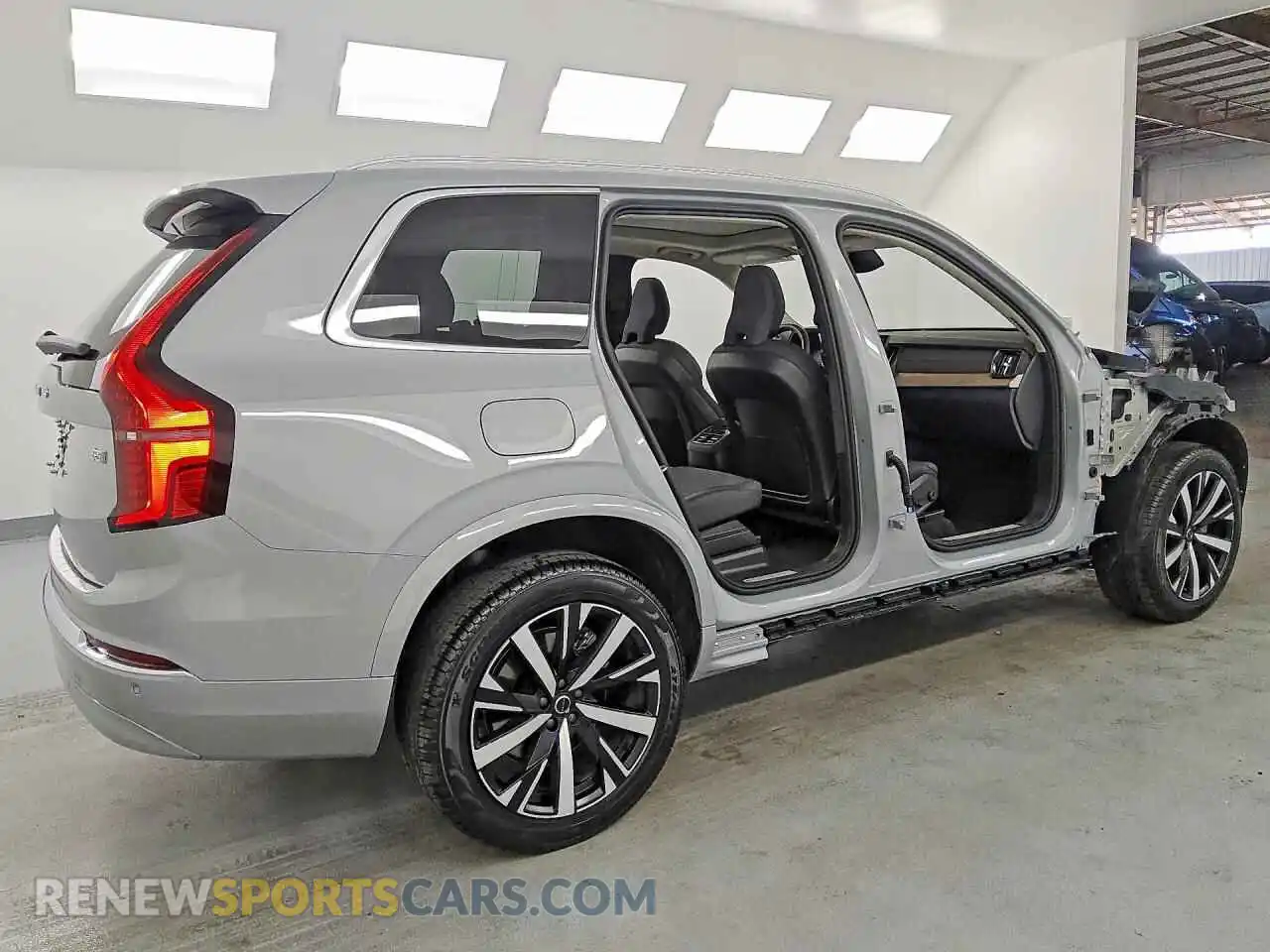 3 Photograph of a damaged car YV4M12PJ4T1494531 VOLVO XC90 2026