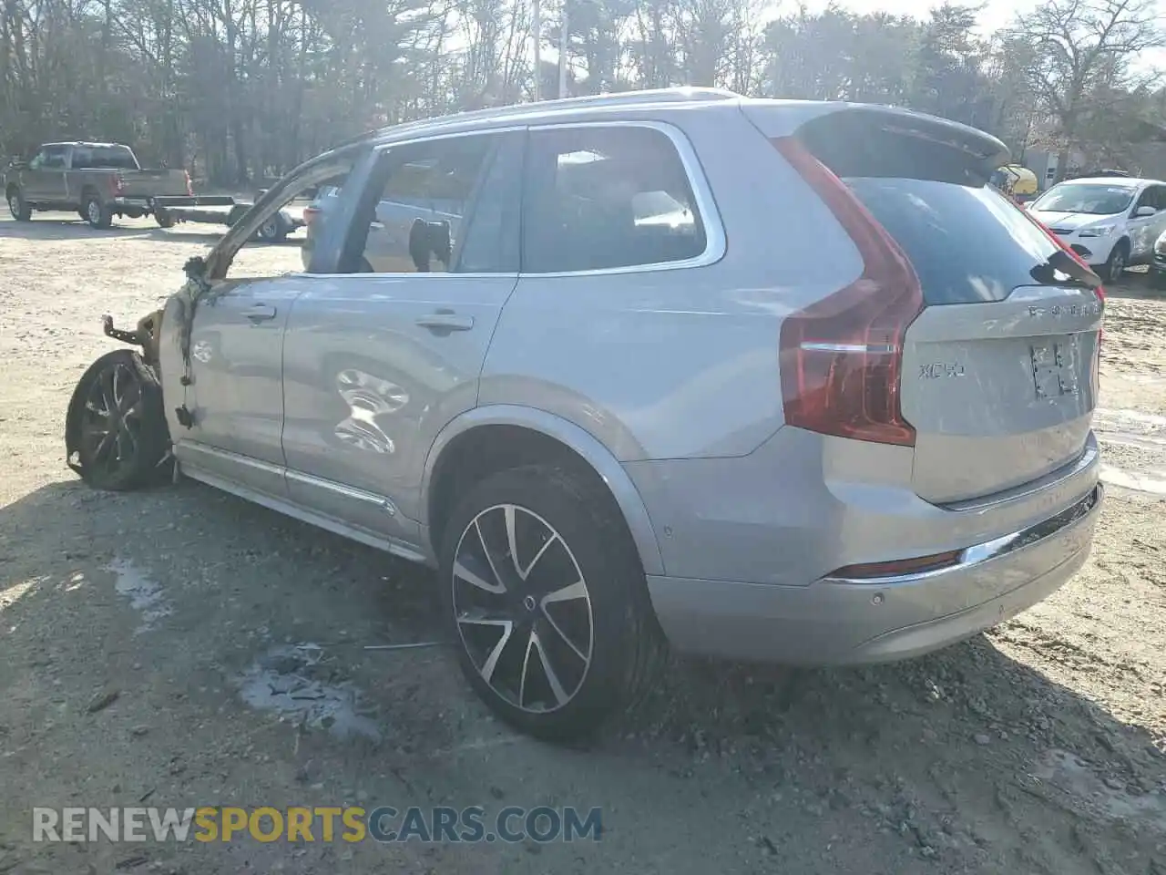 2 fotografías del automóvil dañado YV40621N4P1924561 VOLVO XC90 PLUS 2023