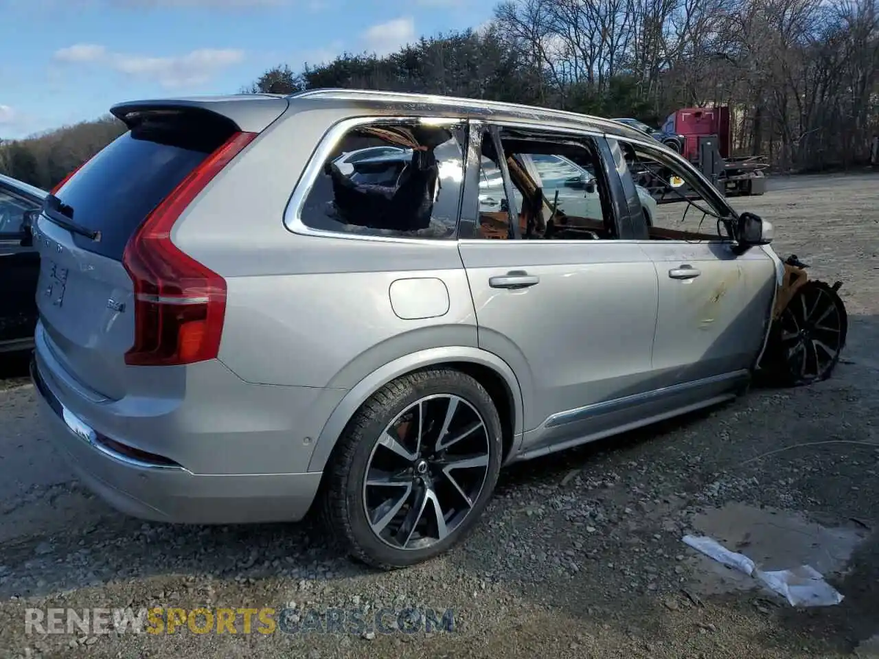 3 fotografías del automóvil dañado YV40621N4P1924561 VOLVO XC90 PLUS 2023