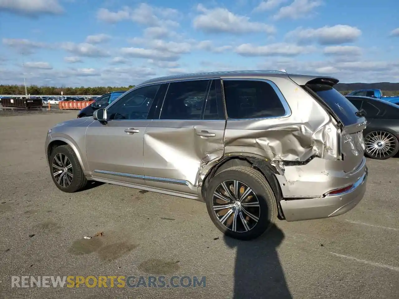 2 fotografías del automóvil dañado YV4062PN0P1998759 VOLVO XC90 PLUS 2023