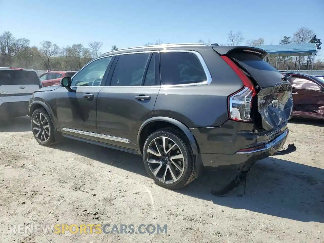 2 fotografías del automóvil dañado YV4062PN3P1946994 VOLVO XC90 PLUS 2023