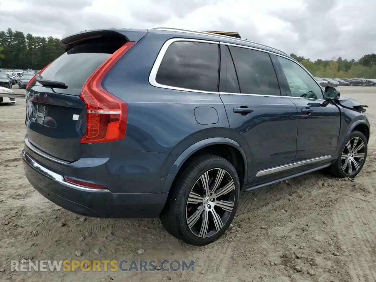 3 fotografías del automóvil dañado YV4H600N7P1982270 VOLVO XC90 PLUS 2023