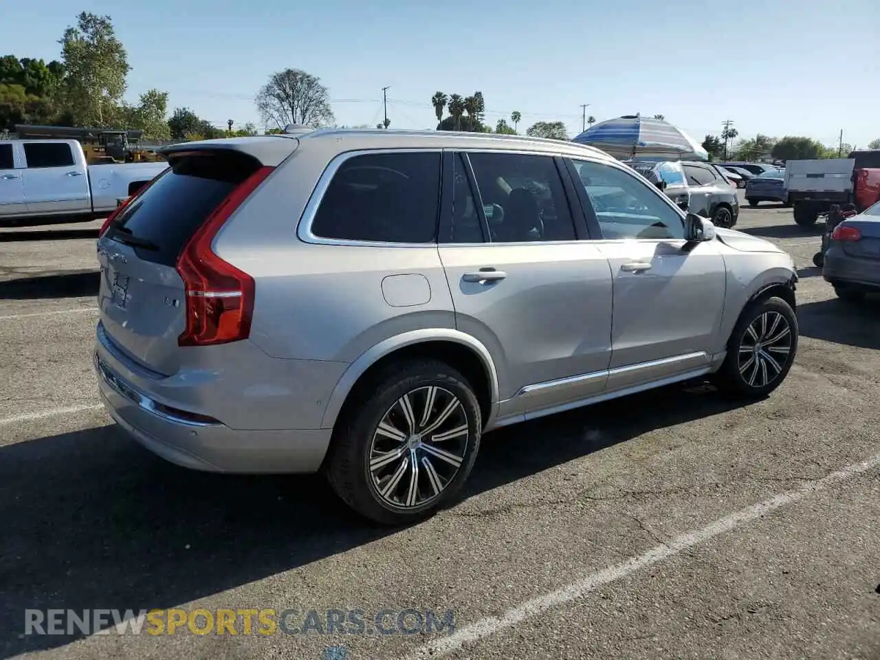 3 fotografías del automóvil dañado YV4L12PN8P1906325 VOLVO XC90 PLUS 2023