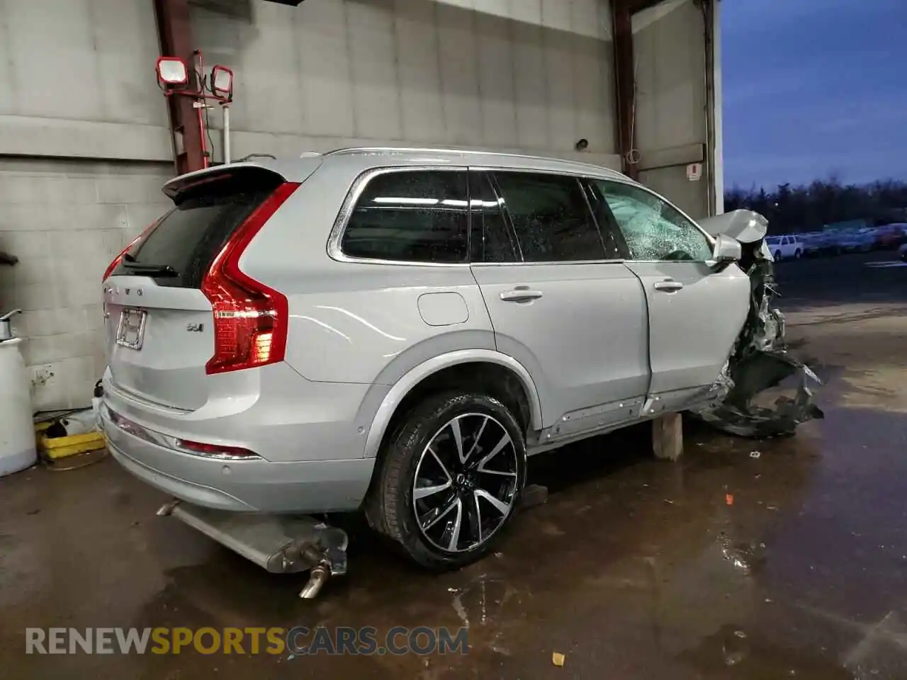 3 fotografías del automóvil dañado YV4062JE9R1181625 VOLVO XC90 PLUS 2024