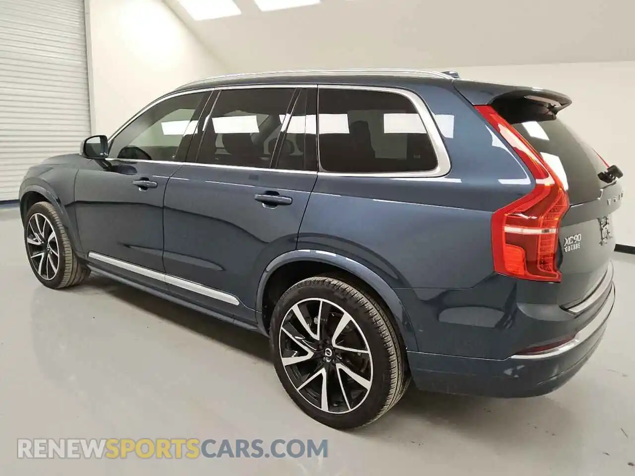 2 fotografías del automóvil dañado YV4062JE9R1202103 VOLVO XC90 PLUS 2024