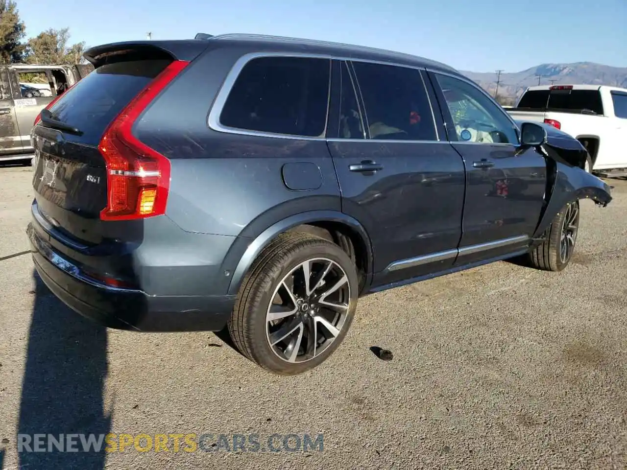 3 fotografías del automóvil dañado YV4062PE0R1186798 VOLVO XC90 PLUS 2024