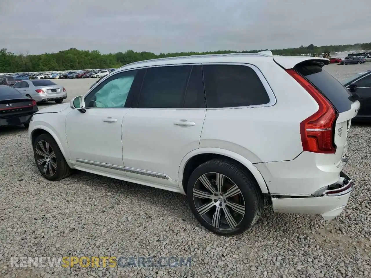 2 fotografías del automóvil dañado YV4062PE8R1164676 VOLVO XC90 PLUS 2024