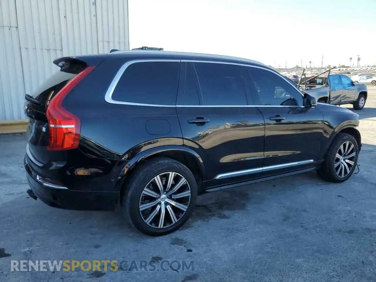 3 fotografías del automóvil dañado YV4H60CE2R1244889 VOLVO XC90 PLUS 2024