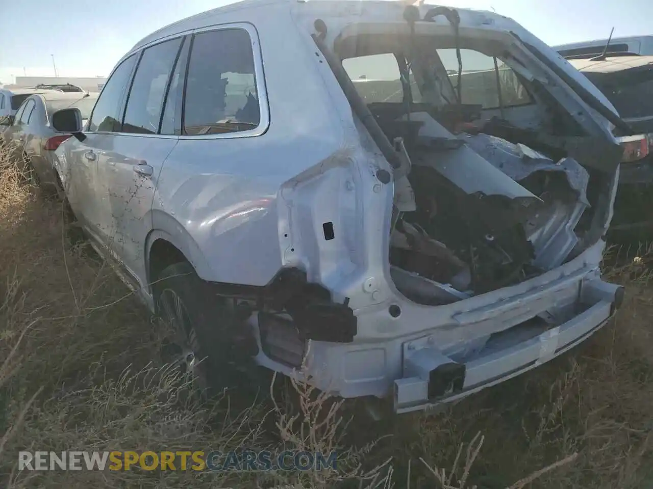 2 fotografías del automóvil dañado YV4H60LE6R1209420 VOLVO XC90 PLUS 2024