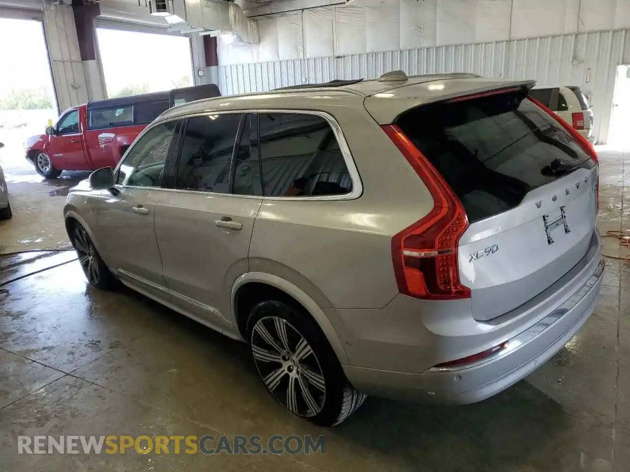 2 Photograph of a damaged car YV4L12PE2R1235950 VOLVO XC90 PLUS 2024