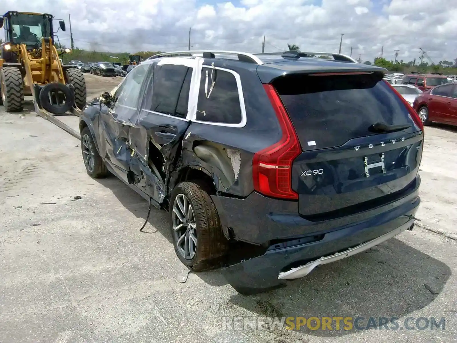 3 Photograph of a damaged car YV4102CK1K1432393 VOLVO XC90 T5 2019