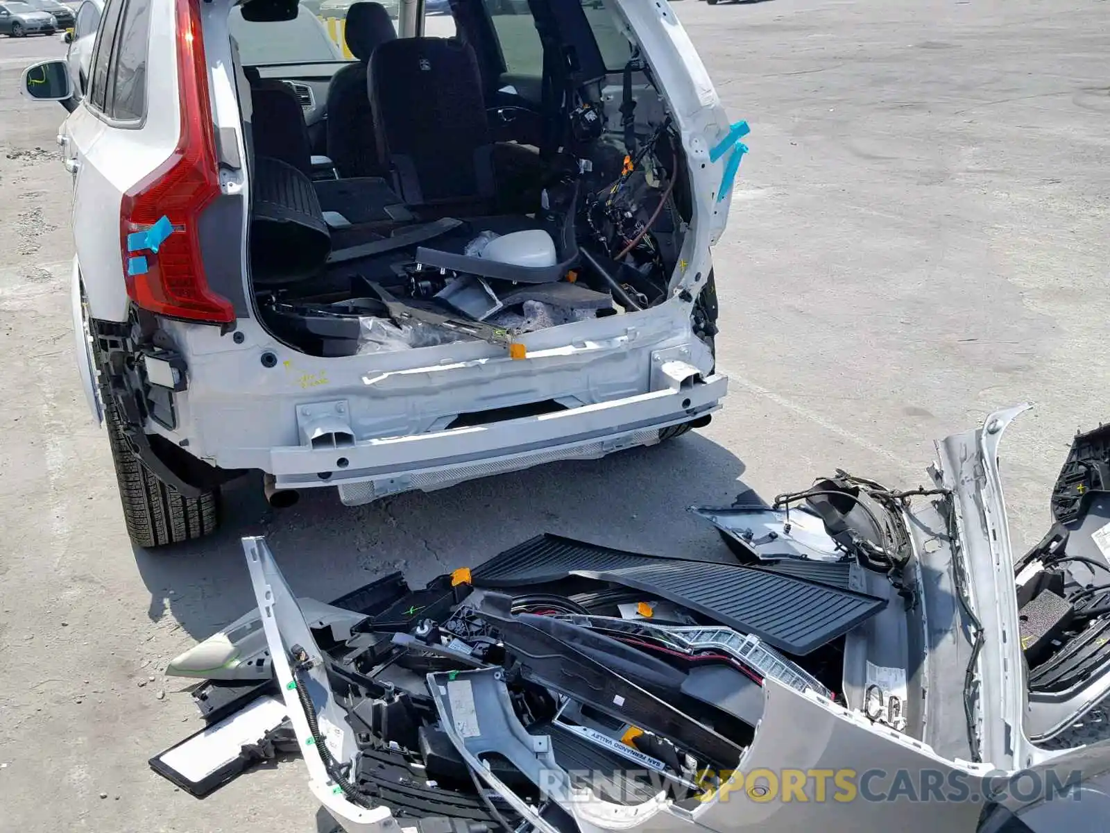 9 Photograph of a damaged car YV4A22PK5K1466924 VOLVO XC90 T6 2019