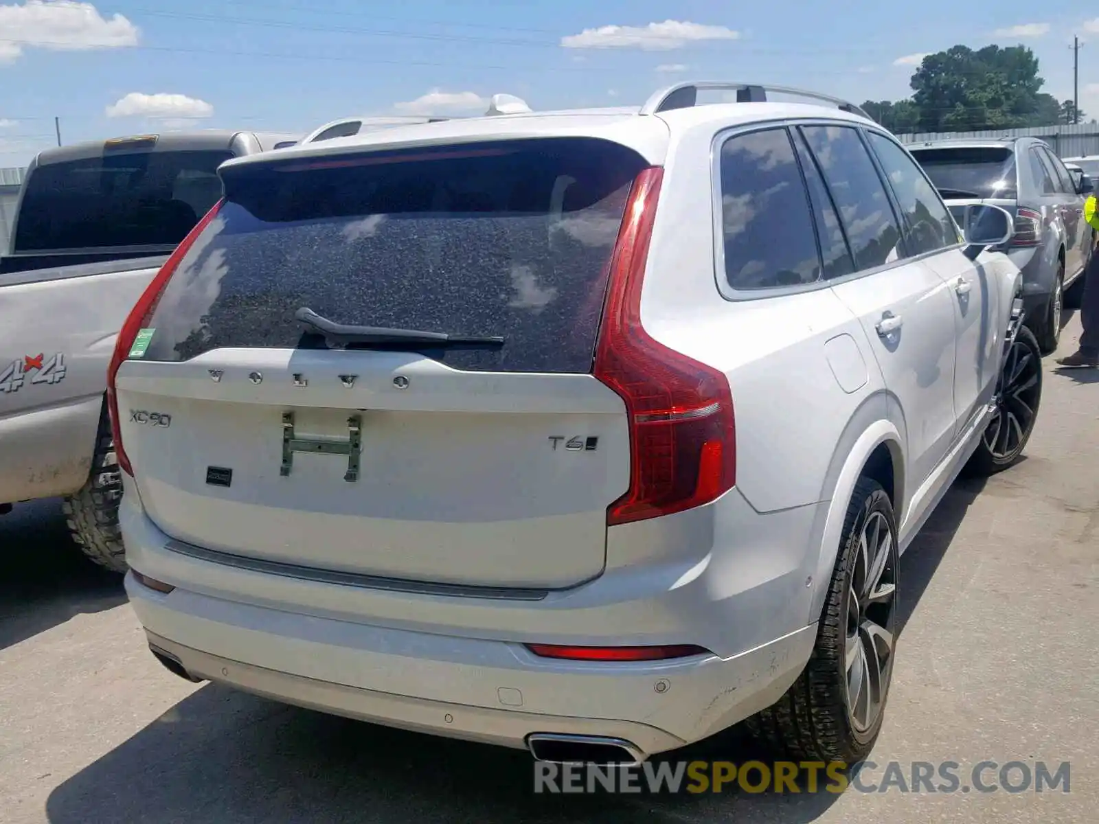 4 Photograph of a damaged car YV4A22PK8K1423713 VOLVO XC90 T6 2019