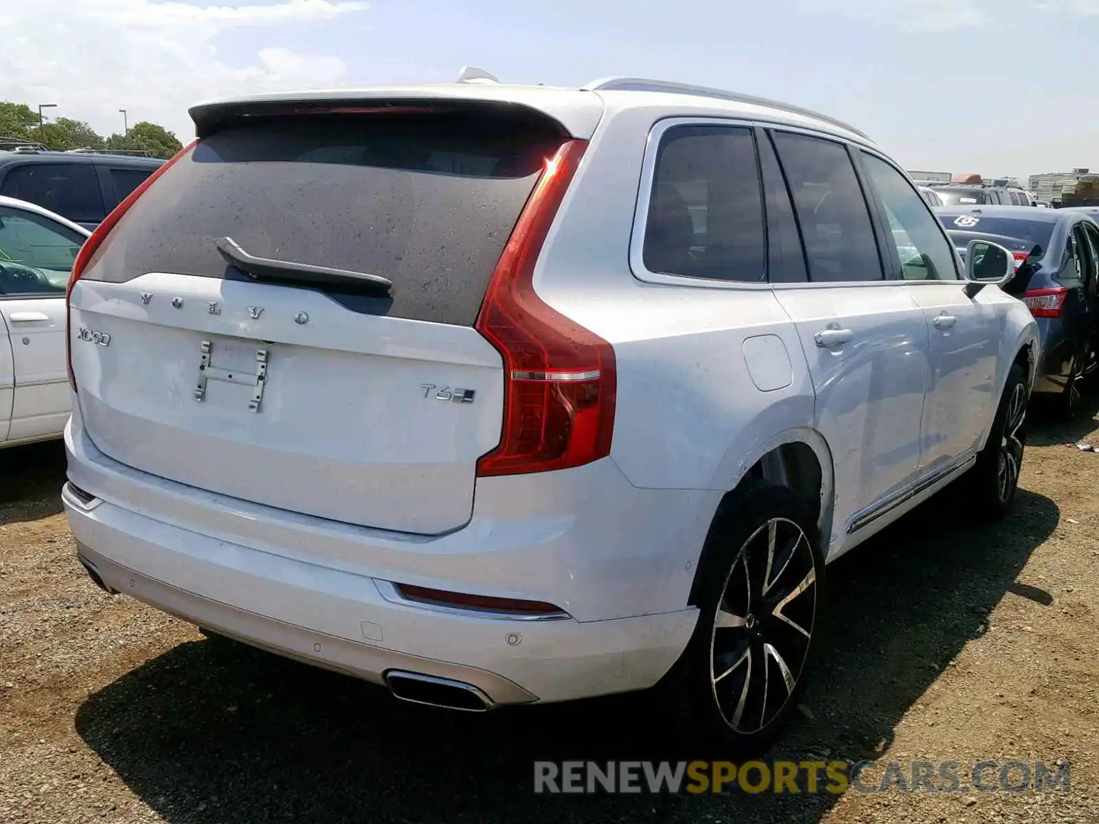 4 Photograph of a damaged car YV4A22PL8K1449673 VOLVO XC90 T6 2019